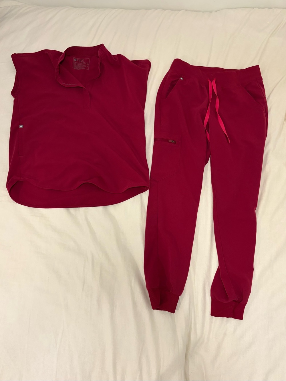 FIGS Women's Deep Cranberry